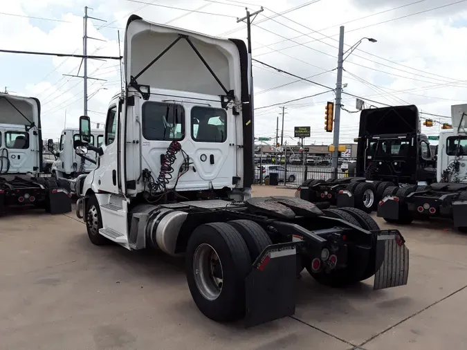 2020 FREIGHTLINER/MERCEDES NEW CASCADIA 116