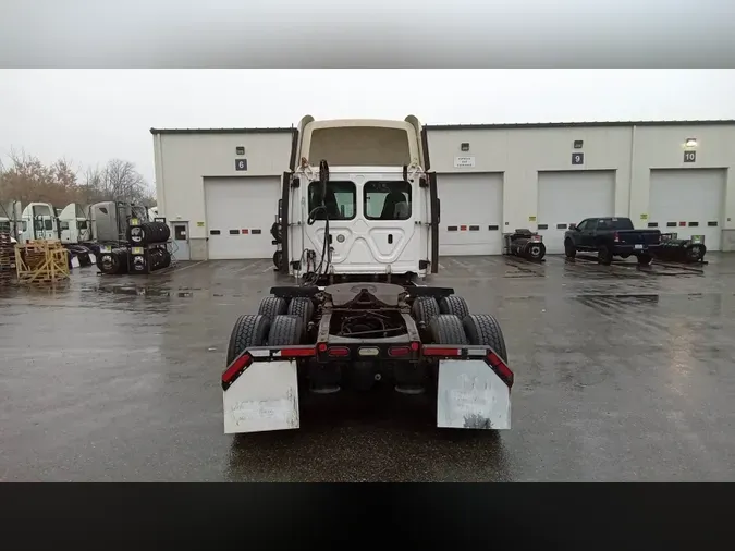 2020 Freightliner Cascadia 126d2d4704ec379202ed7e358429c764605