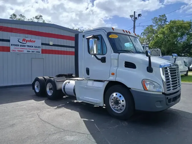2020 FREIGHTLINER/MERCEDES CASCADIA 113d2d53d966f813bb4614f57fa1666e728