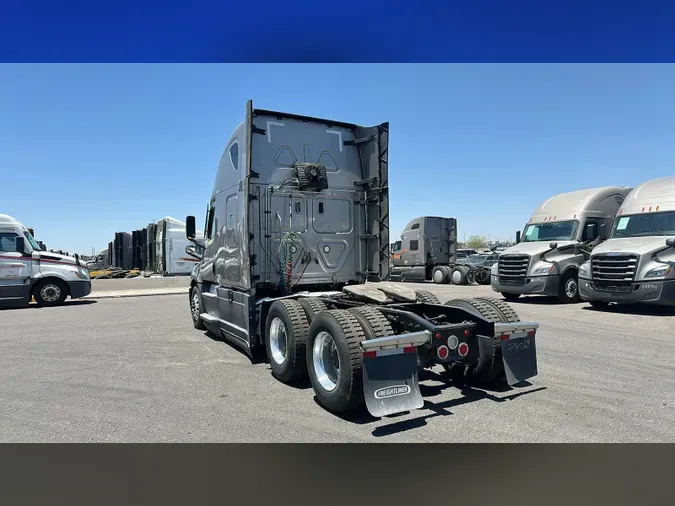 2022 Freightliner Cascadia 126