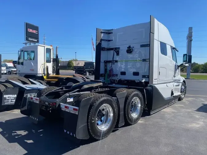 2025 VOLVO TRUCK VNL64T840