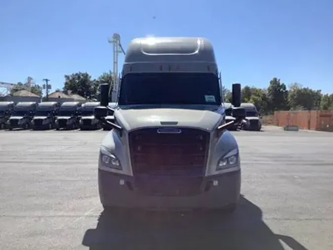 2023 Freightliner Cascadia