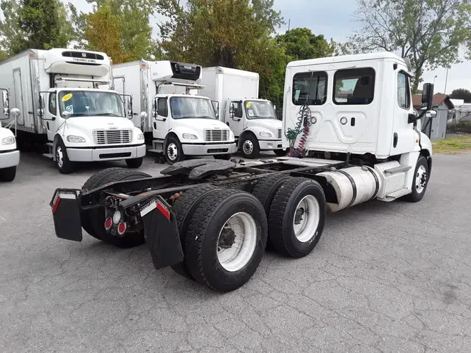 2020 FREIGHTLINER/MERCEDES CASCADIA 125d2de34591a8fbb69fe1aca3d6a689bfa