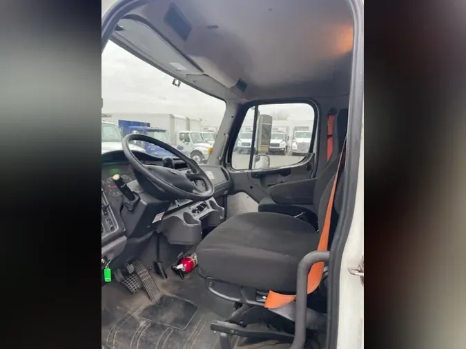 2020 FREIGHTLINER/MERCEDES M2 106d2e1ea2abba4ef131abe40e01681a4ef