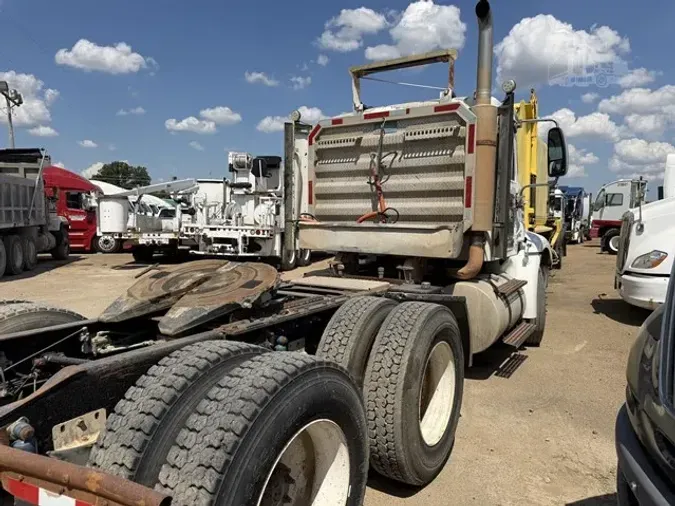 2000 INTERNATIONAL 9100