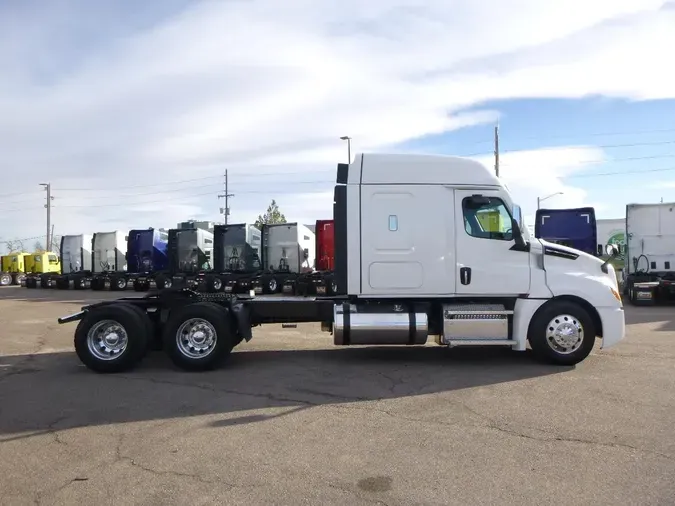 2021 Freightliner Cascadia