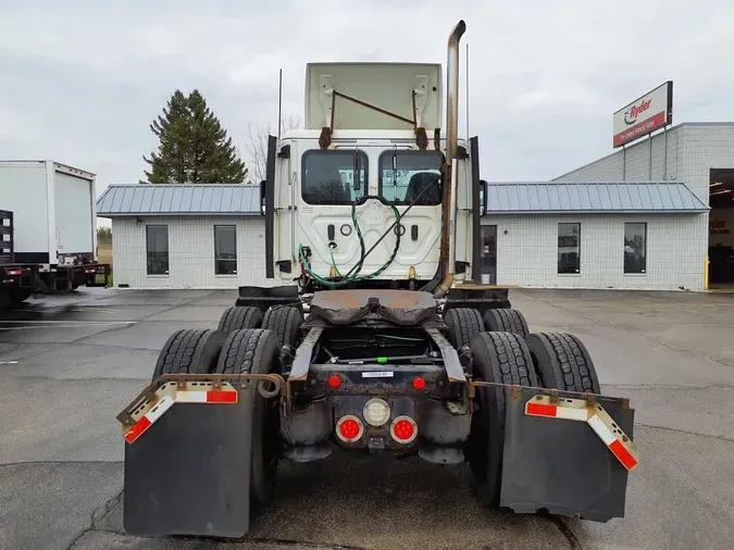 2018 FREIGHTLINER/MERCEDES CASCADIA 125