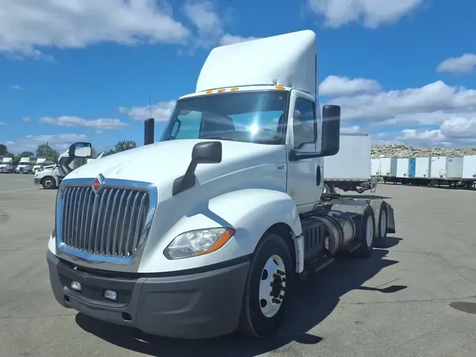 2019 NAVISTAR INTERNATIONAL LT625 DAYCAB T/Ad2eb5f8862e48f01ef81678bcc73228d