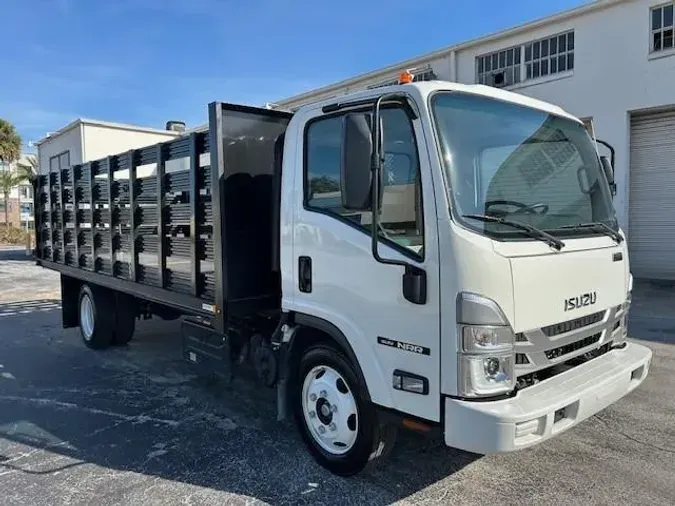 2023 Isuzu NRR