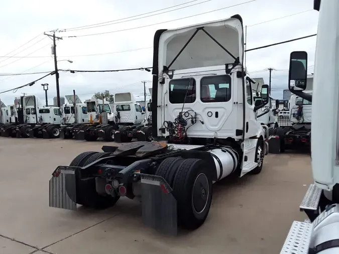 2020 FREIGHTLINER/MERCEDES NEW CASCADIA 116
