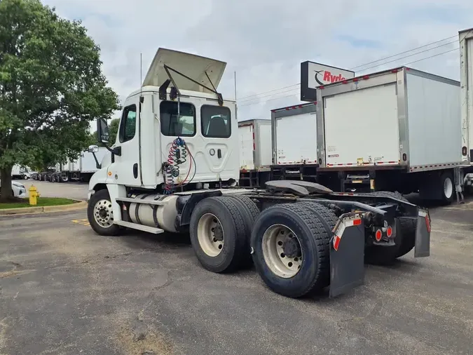 2018 FREIGHTLINER CASCADIA 125