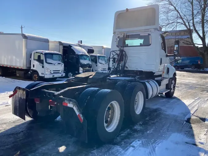 2019 NAVISTAR INTERNATIONAL LT625 DAYCAB T/A
