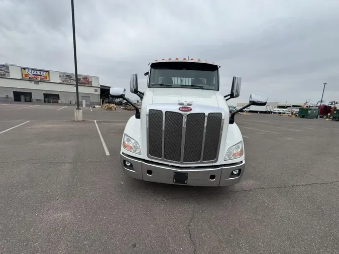 2020 Peterbilt 579d2f51ce1c4bee77e33b92cc60edee115
