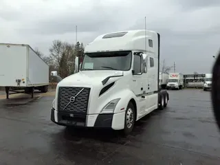 2020 VOLVO VNL64T-300