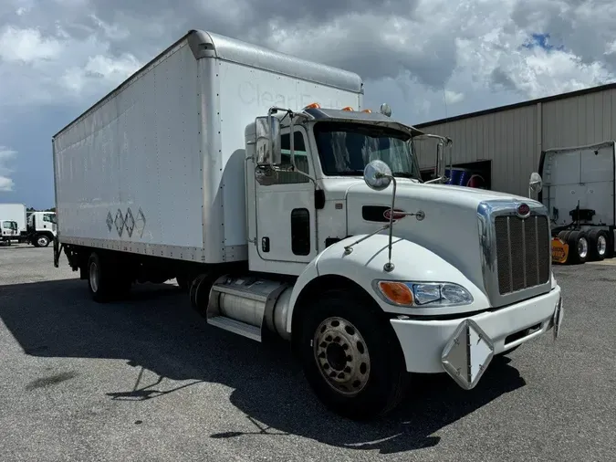 2017 Peterbilt 337