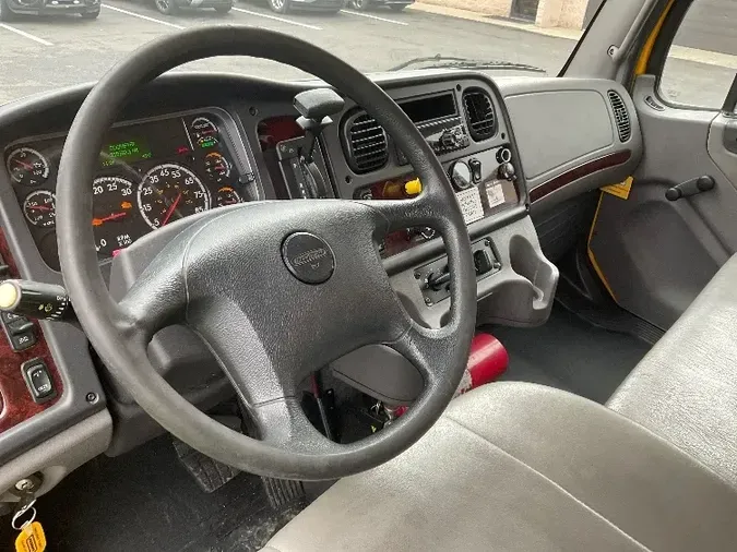 2019 Freightliner M2