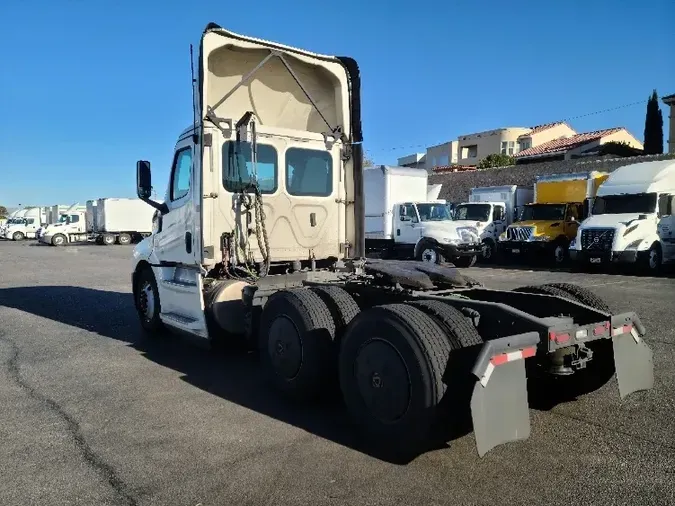 2019 Freightliner T12664ST