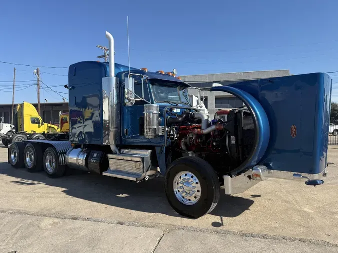 2022 Peterbilt 389d2fe4d0893f5c01743a76f8e2db57191