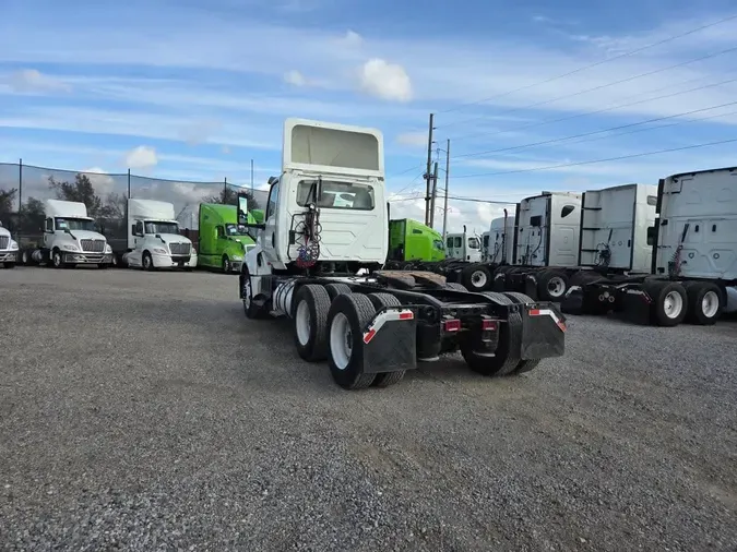 2019 NAVISTAR INTERNATIONAL LT625 DAYCAB T/A