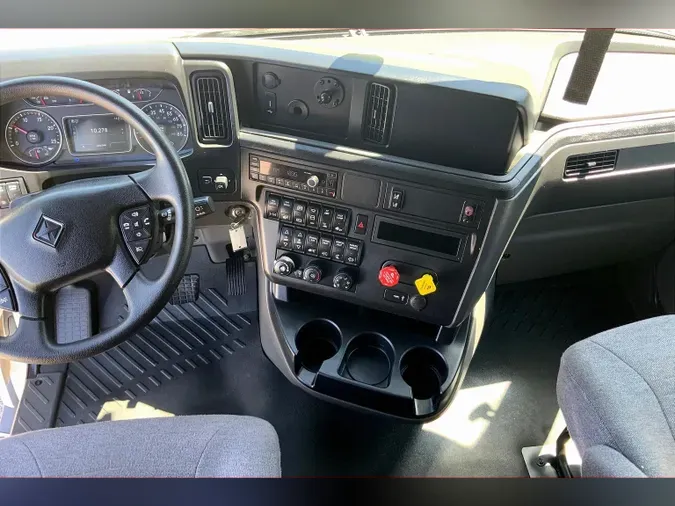 2022 INT LT625 6x4