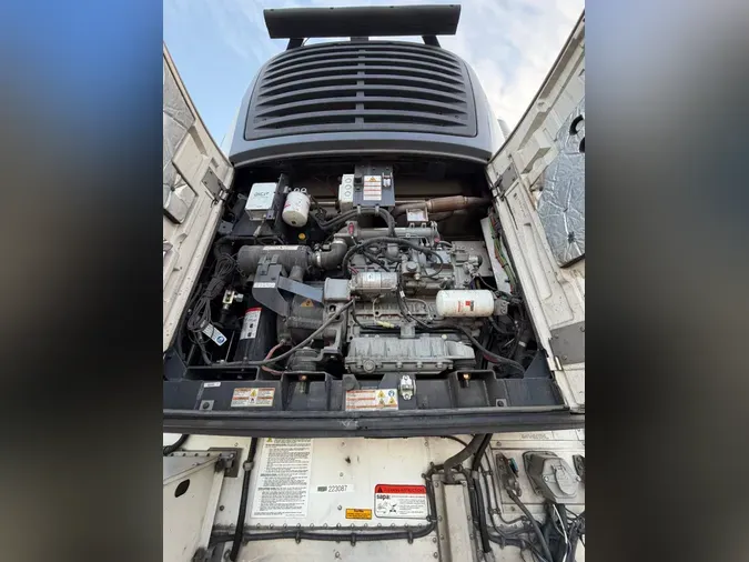 2016 UTILITY TRAILERS VS2RA 35/162/102d302469ef7aca222ac2ddcad63a91e60