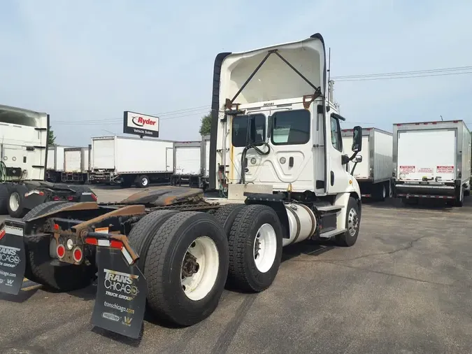 2018 FREIGHTLINER CASCADIA 113" DAYCAB