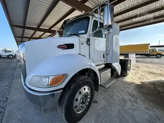 2016 PETERBILT 337