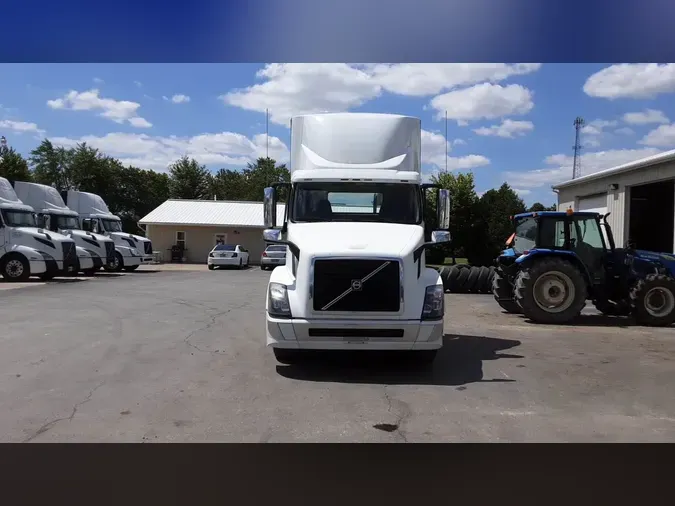 2016 Volvo VNL300