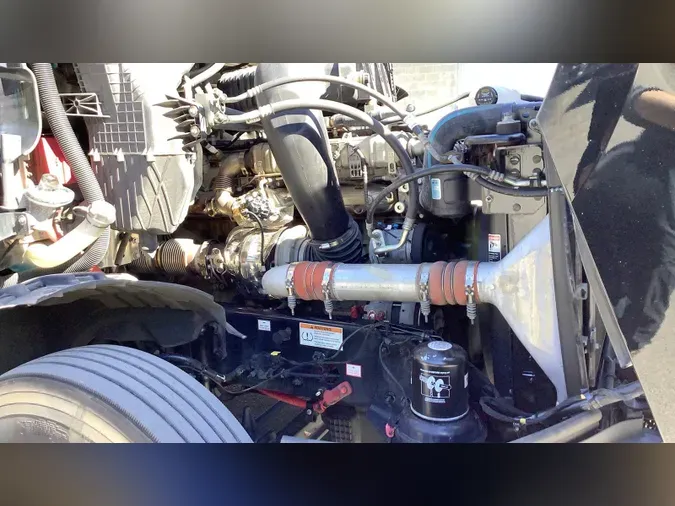 2023 Freightliner Cascadia 126d309eb6ac63d1f3f91e139be93dad65e