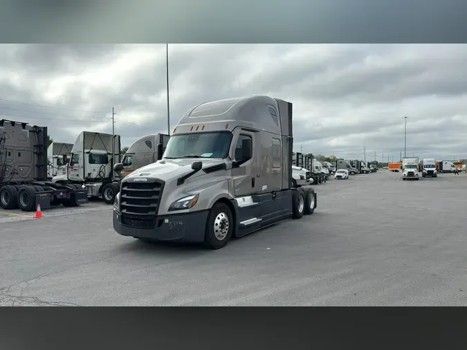 2023 Freightliner Cascadia 126d30de95f7992c4aee9eb6fa5acec38b5
