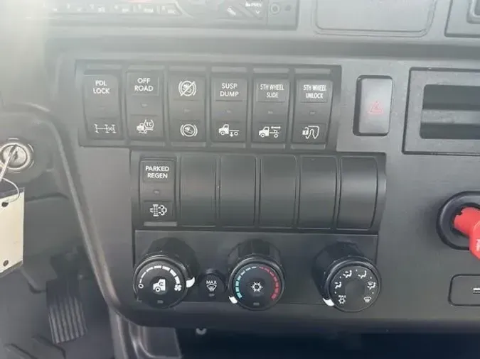 2020 International LT625