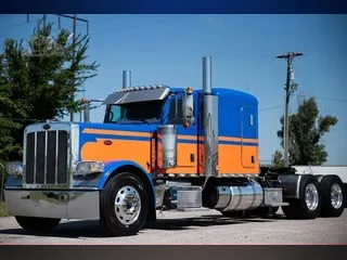 2021 PETERBILT 389