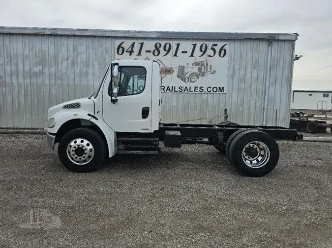 2004 FREIGHTLINER BUSINESS CLASS M2 106