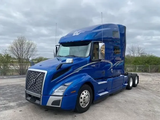 2022 Volvo VNL64T760