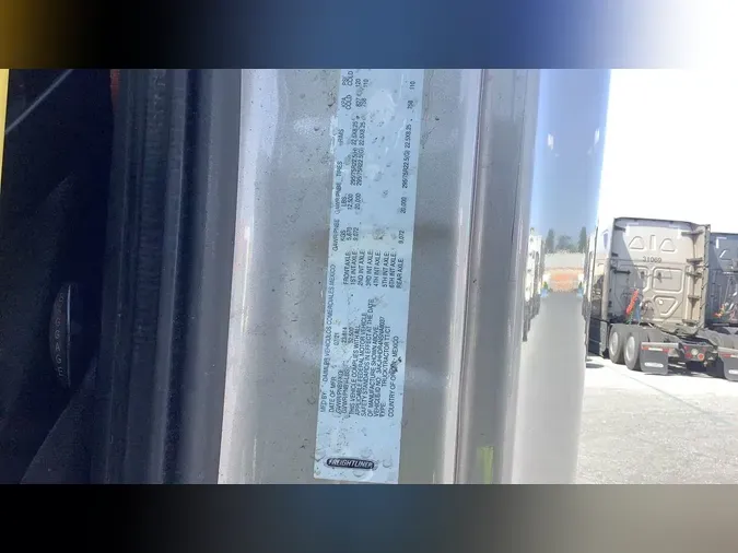 2022 Freightliner Cascadia 126