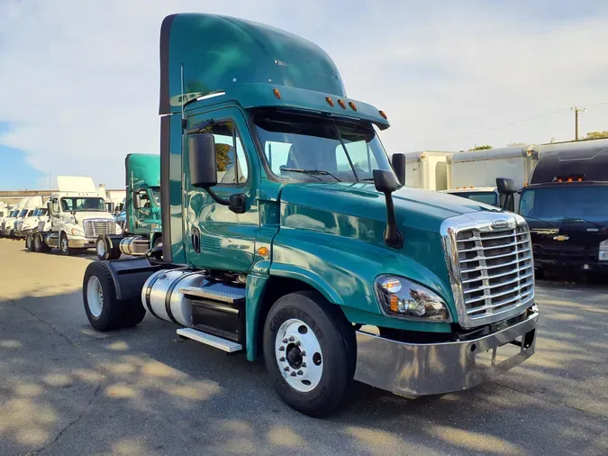 2018 FREIGHTLINER/MERCEDES CASCADIA 125