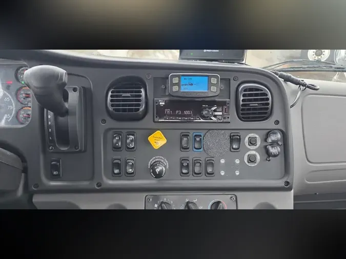 2019 FREIGHTLINER/MERCEDES M2 106d326ac5c2ccc7bbc41bbf71ed901829a