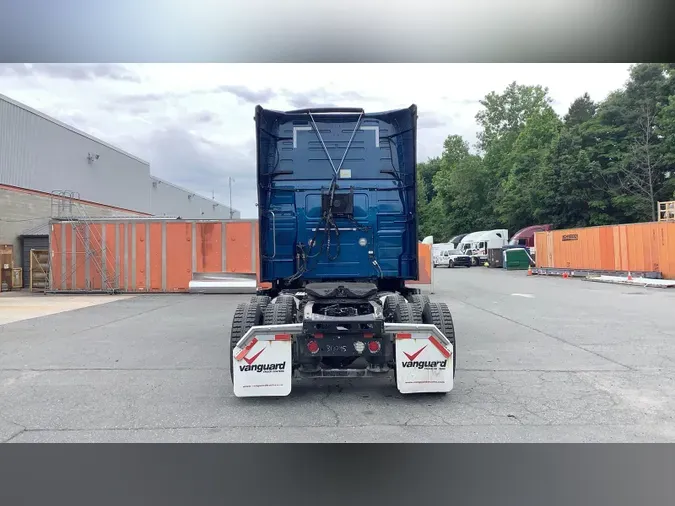 2022 Volvo VNL 760