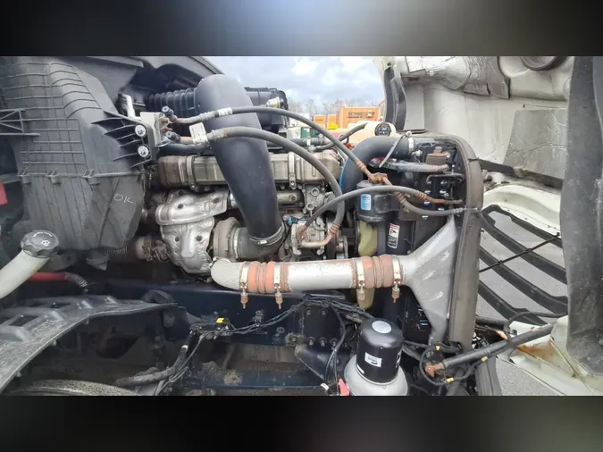 2020 Freightliner Cascadia 126