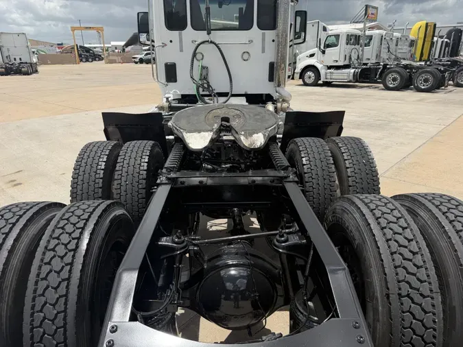 2021 Peterbilt 579d32c35d3d44596657ee2d8804f95a082