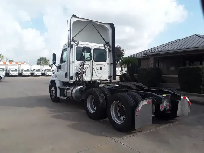 2018 FREIGHTLINER CASCADIA 125