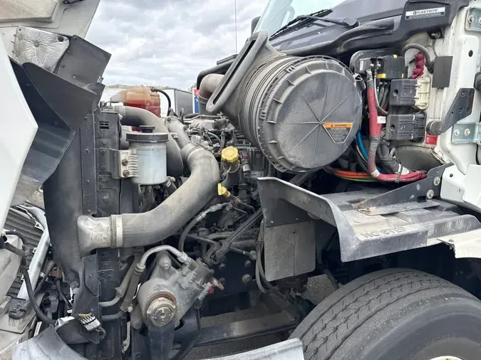 2019 NAVISTAR INTERNATIONAL RH613 DAYCAB S/Ad32d27de286e4af0f5a1bf36691eedaf