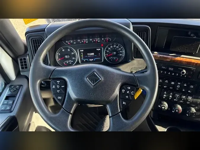 2022 INTERNATIONAL LT