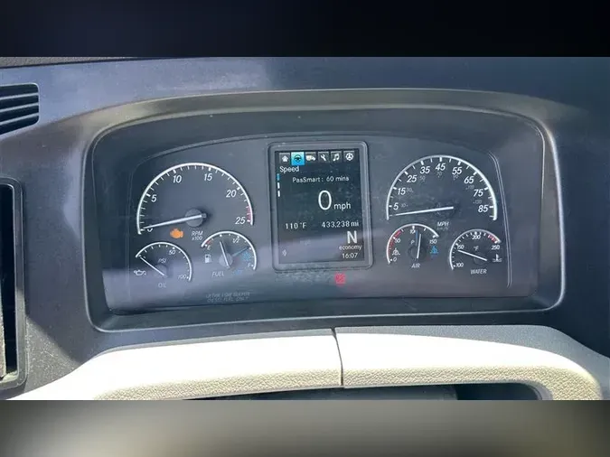2022 FREIGHTLINER CA126