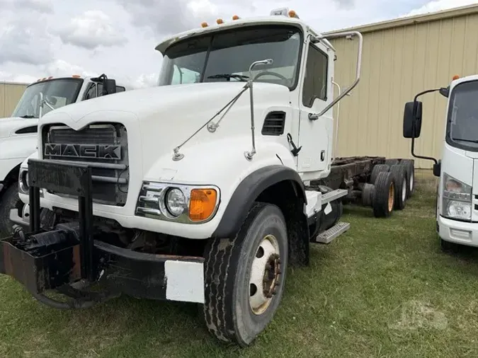 2006 MACK GRANITE CV713