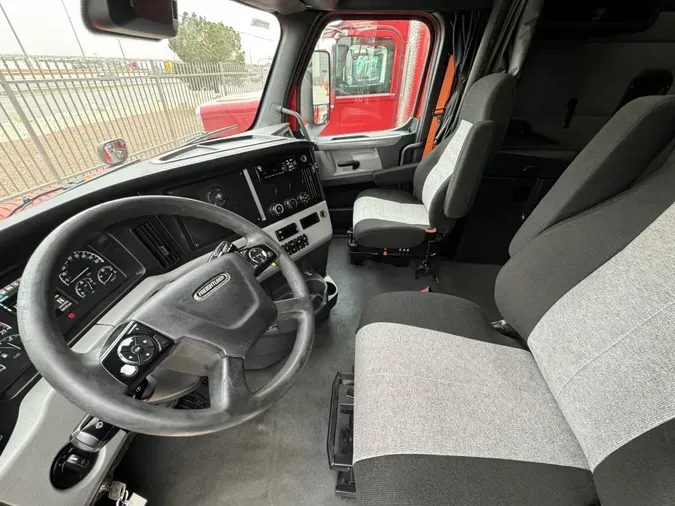 2021 Freightliner Cascadia