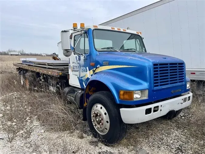1998 INTERNATIONAL 4900