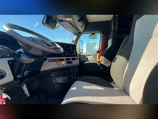 2022 FREIGHTLINER CA126