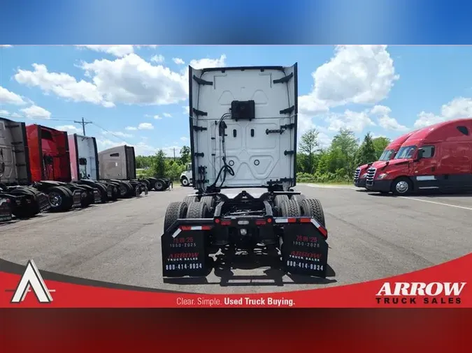 2021 FREIGHTLINER CA126