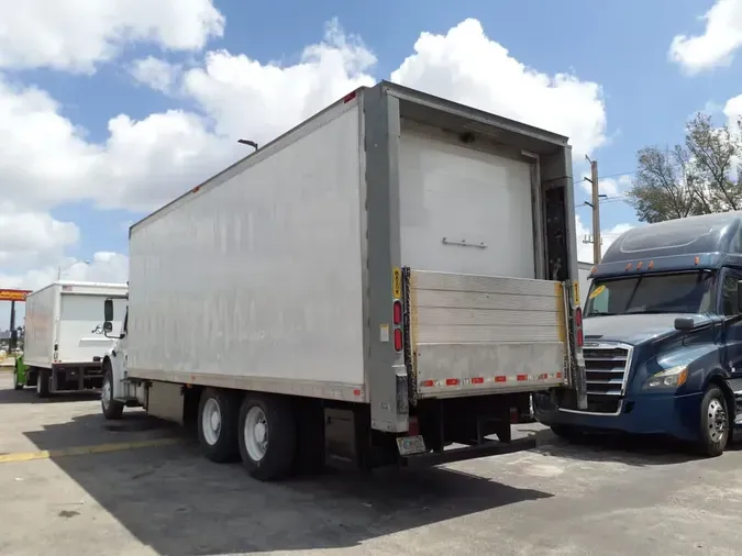2018 FREIGHTLINER/MERCEDES M2 106
